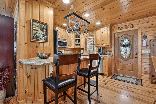 146 Neaptide Drive, Ellijay, GA 30540