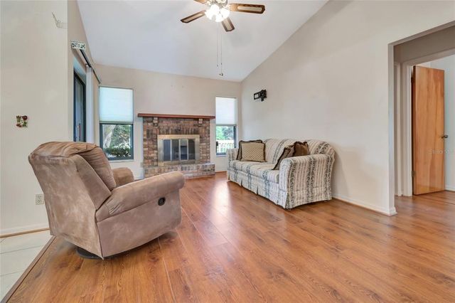 9835 LAKESHORE DRIVE, Clermont, FL 34711