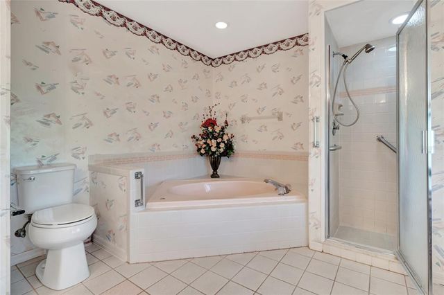 9835 LAKESHORE DRIVE, Clermont, FL 34711