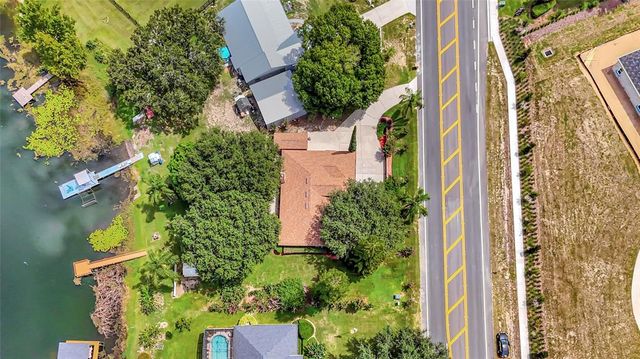 9835 LAKESHORE DRIVE, Clermont, FL 34711
