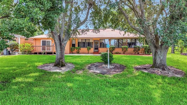 9835 LAKESHORE DRIVE, Clermont, FL 34711