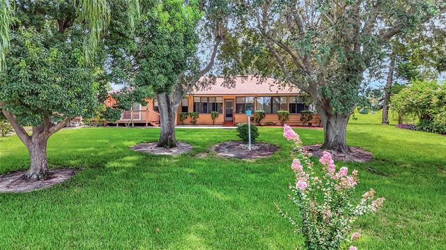9835 LAKESHORE DRIVE, Clermont, FL 34711