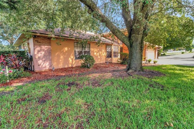 9835 LAKESHORE DRIVE, Clermont, FL 34711