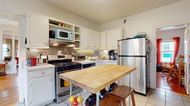 163 Camp Street 3, Providence, RI 02906
