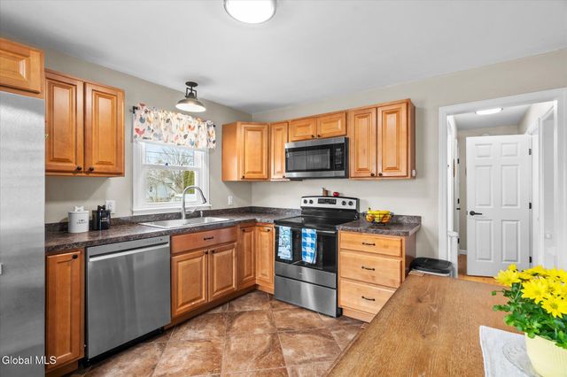 6 Moreau Drive, South Glens Falls, NY 12803