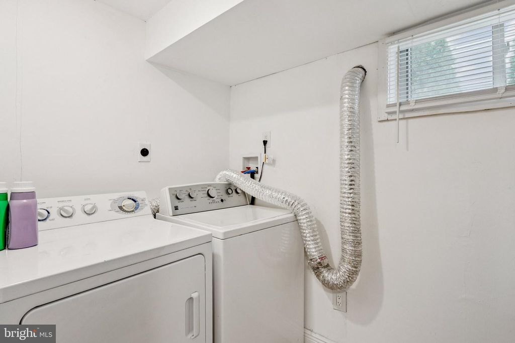 1527 BEAVER HEIGHTS LN, Capitol Heights, MD 20743