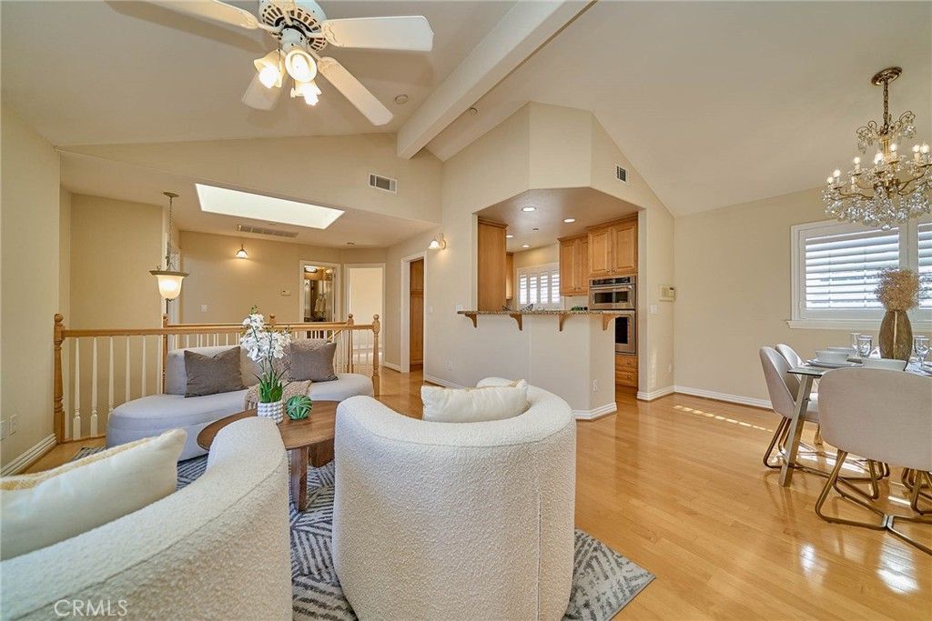 Image 10 of property listing at 2503 Perkins Lane, Redondo Beach, CA 90278