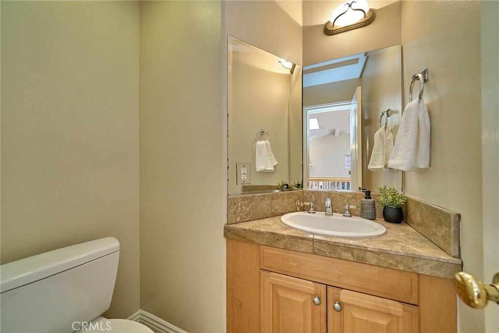 Image 30 of property listing at 2503 Perkins Lane, Redondo Beach, CA 90278