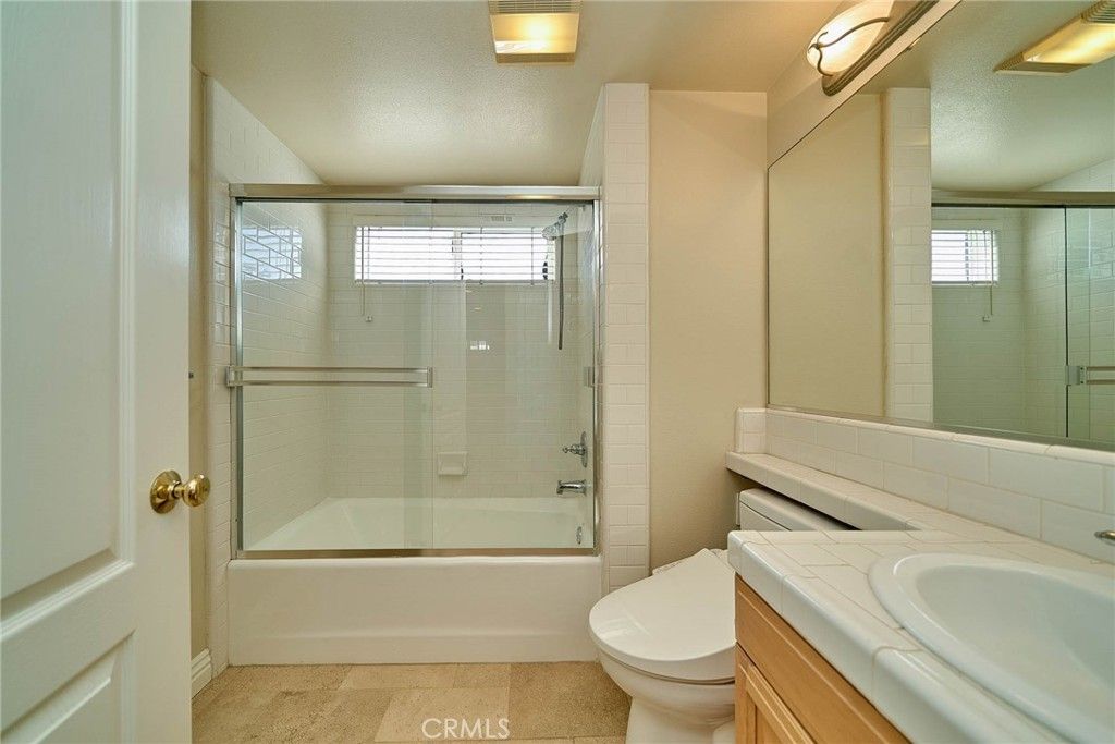Image 35 of property listing at 2503 Perkins Lane, Redondo Beach, CA 90278