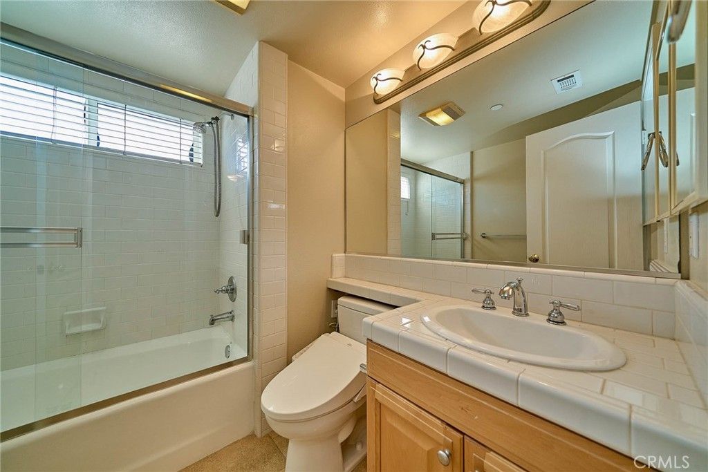 Image 36 of property listing at 2503 Perkins Lane, Redondo Beach, CA 90278