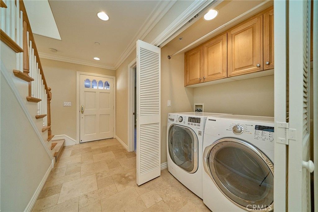 Image 37 of property listing at 2503 Perkins Lane, Redondo Beach, CA 90278