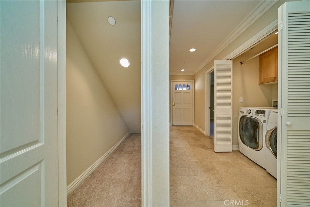 Image 39 of property listing at 2503 Perkins Lane, Redondo Beach, CA 90278