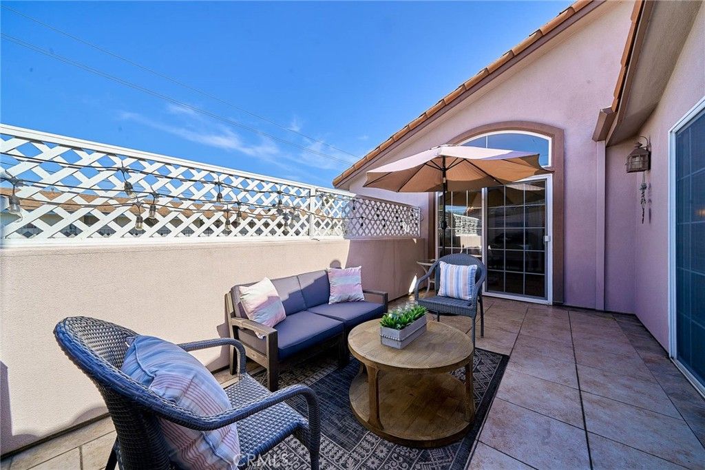 Image 40 of property listing at 2503 Perkins Lane, Redondo Beach, CA 90278