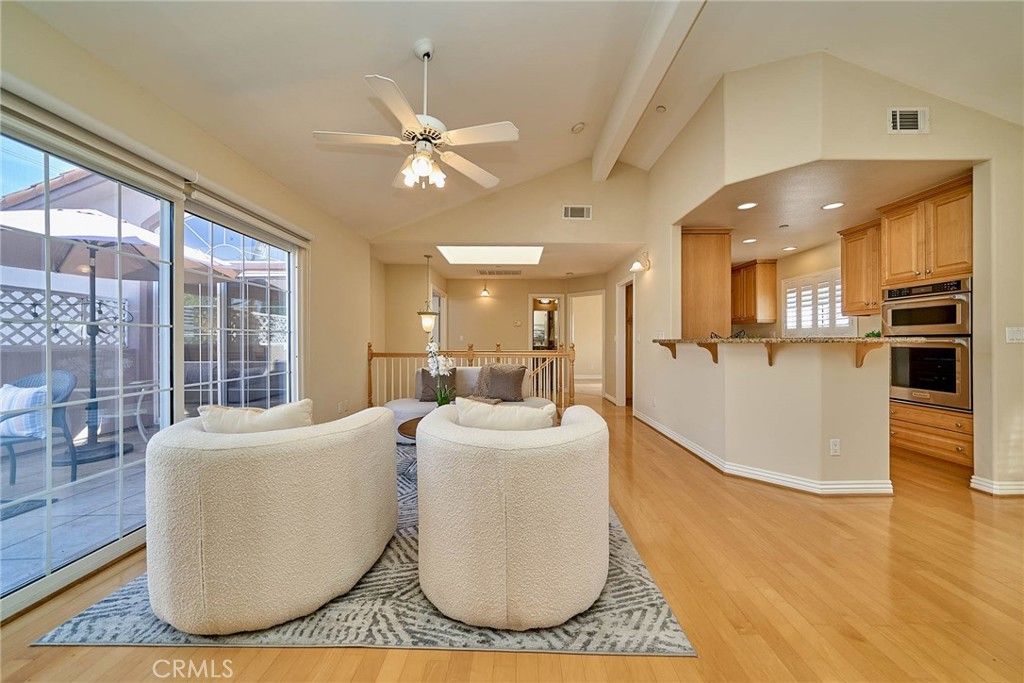 Image 8 of property listing at 2503 Perkins Lane, Redondo Beach, CA 90278
