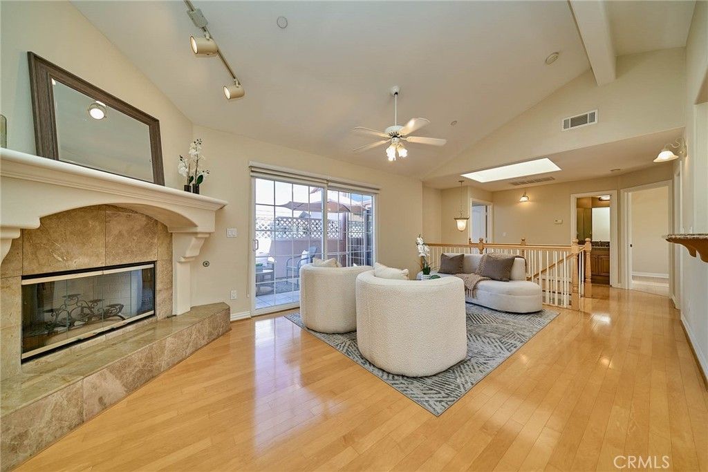 Image 9 of property listing at 2503 Perkins Lane, Redondo Beach, CA 90278