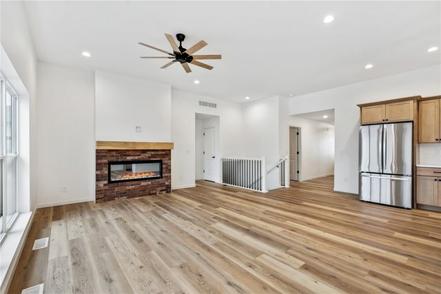 642 Maclan Court, Iowa City, IA 52246