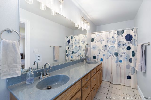 3300 S 4230 Road, Chelsea, OK 74016