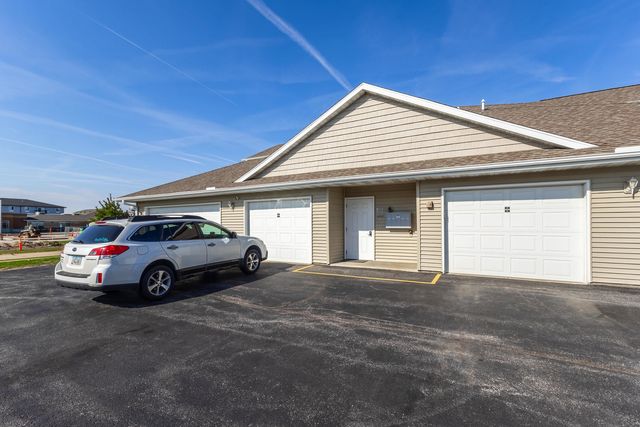 400 E Franklin Street 204, Eldridge, IA 52748