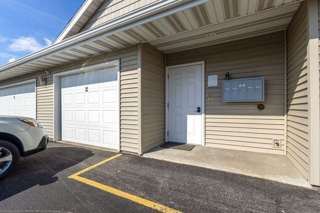 400 E Franklin Street 204, Eldridge, IA 52748