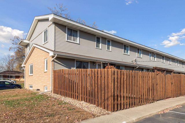 9039 18th Avenue S, Bloomington, MN 55425