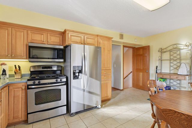 9039 18th Avenue S, Bloomington, MN 55425