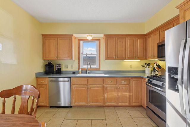 9039 18th Avenue S, Bloomington, MN 55425