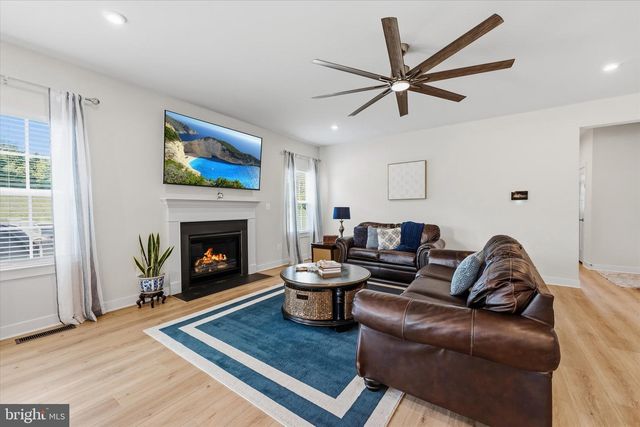 6589 BOB WHITE DR, Warrenton, VA 20187