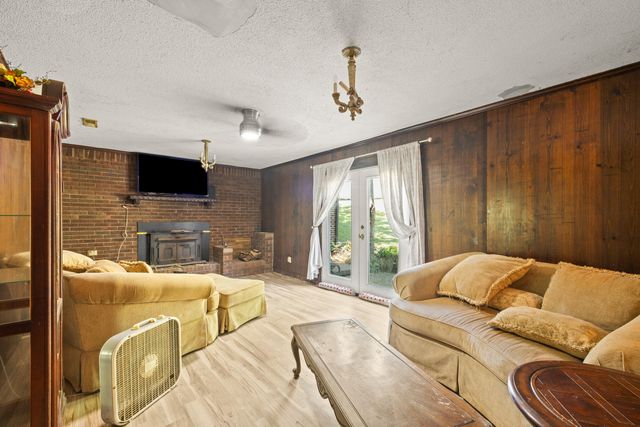 112 Battlefield Circle, Ringgold, GA 30736