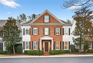180 Kendemere Pointe, Roswell, GA 30075