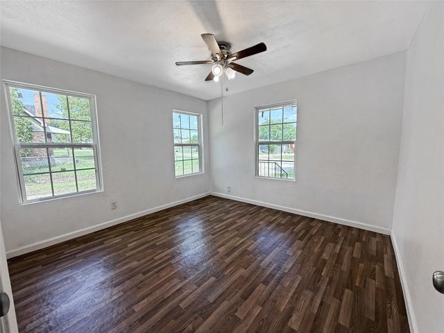 104 S 6th Street, Godley, TX 76044