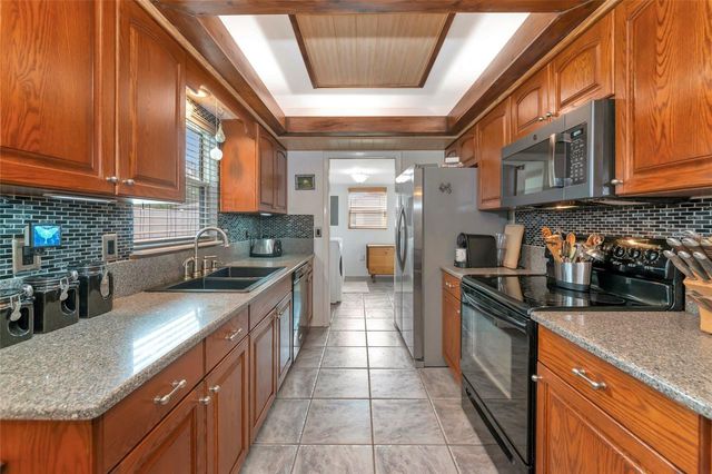 2631 FIESTA DRIVE, Venice, FL 34293