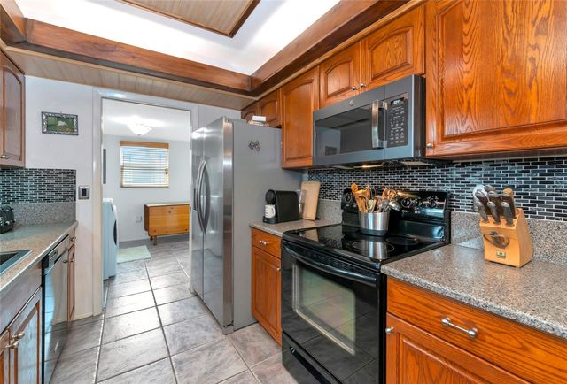 2631 FIESTA DRIVE, Venice, FL 34293