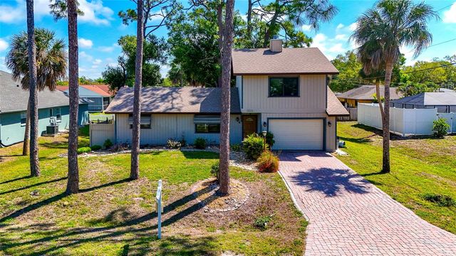 2631 FIESTA DRIVE, Venice, FL 34293