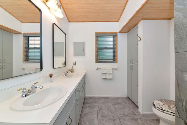 2631 FIESTA DRIVE, Venice, FL 34293