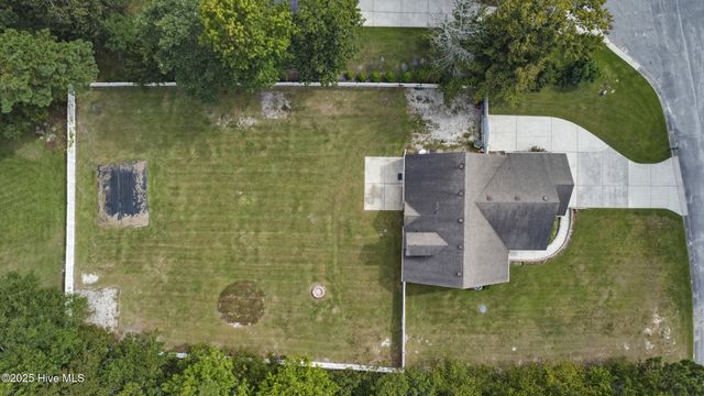 305 Drake Landing, New Bern, NC 28560