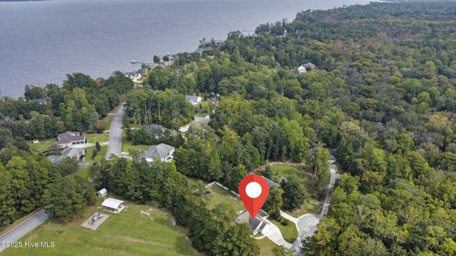 305 Drake Landing, New Bern, NC 28560