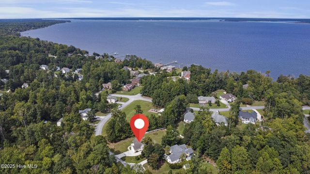 305 Drake Landing, New Bern, NC 28560