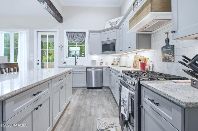 311 Benson Grove, Youngsville, LA 70592