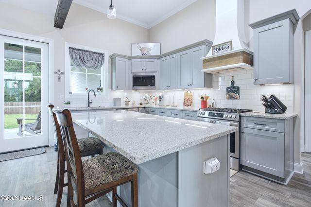 311 Benson Grove, Youngsville, LA 70592