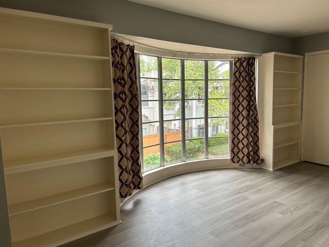 2595 Marilee Lane 4, Houston, TX 77057