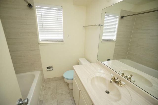 2595 Marilee Lane 4, Houston, TX 77057