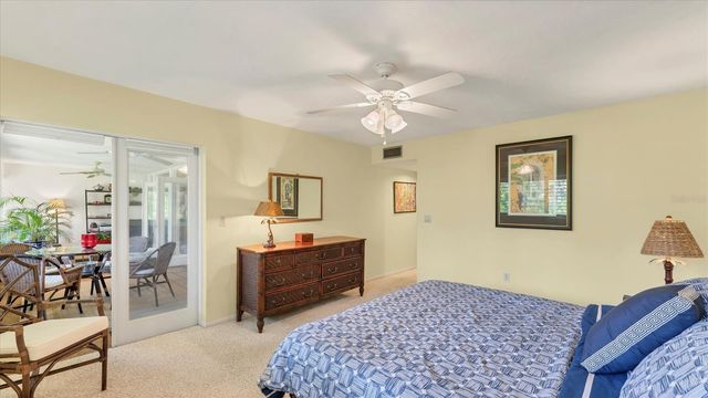 4957 CROSS CREEK ROAD 4957, Sarasota, FL 34231