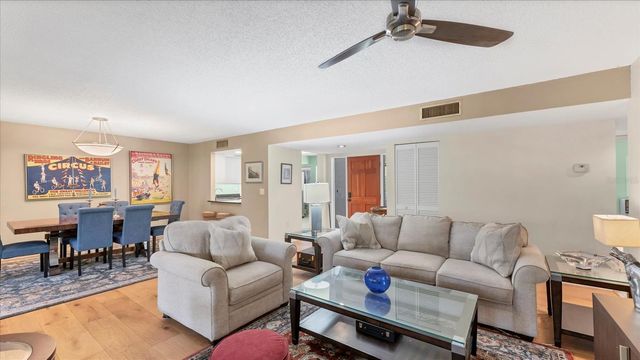 4957 CROSS CREEK ROAD 4957, Sarasota, FL 34231