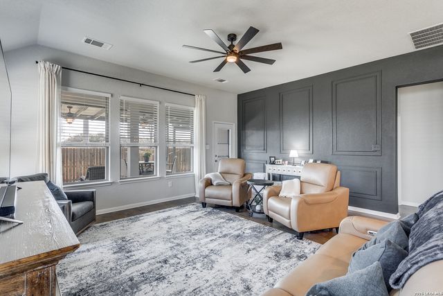 664 Colt, Schertz, TX 78154