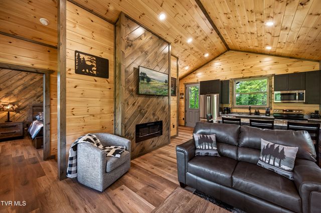 756 Ski View Lane, Sevierville, TN 37876