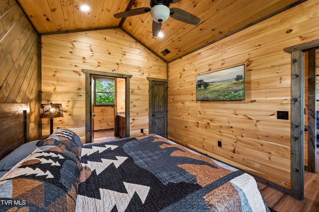 756 Ski View Lane, Sevierville, TN 37876