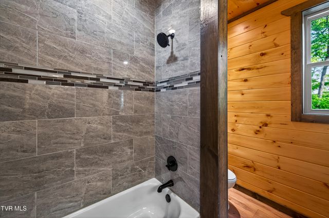 756 Ski View Lane, Sevierville, TN 37876