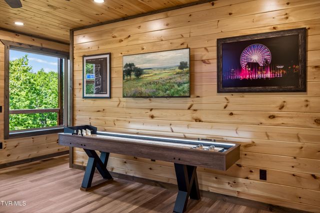 756 Ski View Lane, Sevierville, TN 37876