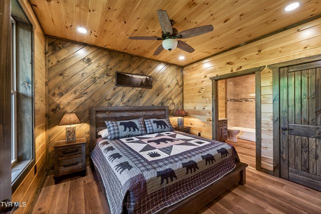 756 Ski View Lane, Sevierville, TN 37876