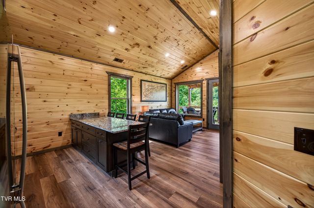 756 Ski View Lane, Sevierville, TN 37876